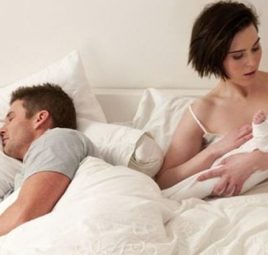 Đàn bà lắm lời bởi đàn ông vô tâm và lười biếng