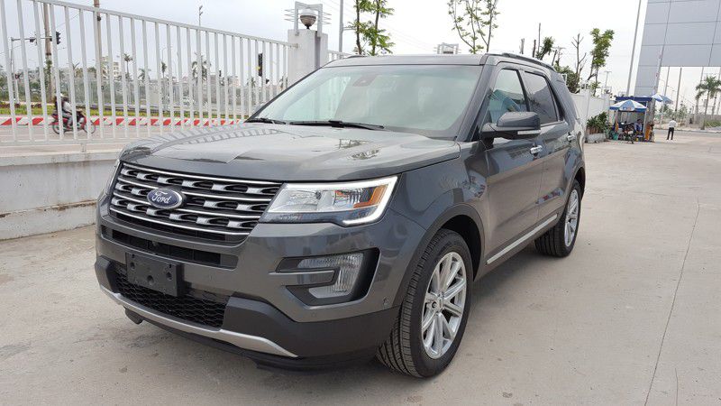 Ford Explorer 2.3L Ecoboost Ghi Xám