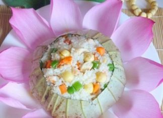 Cơm hấp lá sen chay